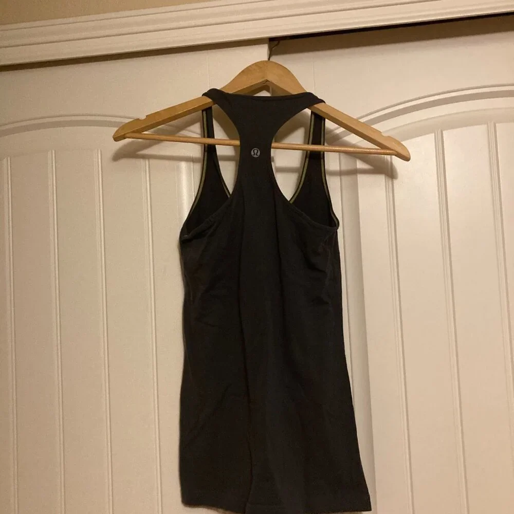 Lululemon Racerback Tank Top Dark Gray Solid Pullover Lightweight Size 4 Classic